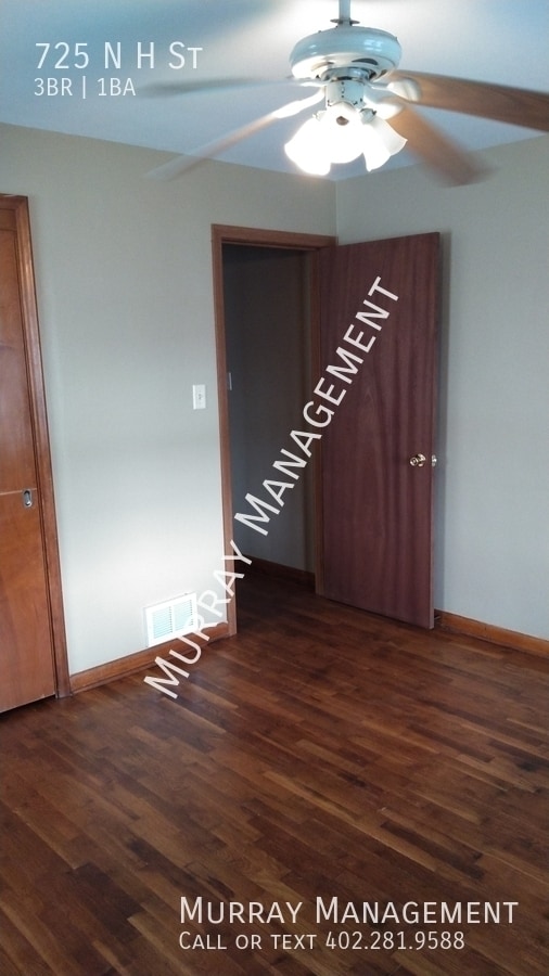 Foto del edificio - 725 N H St