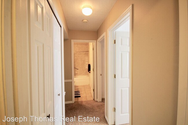 Foto del edificio - 2 br, 1 bath House - 343 W 300 N #5