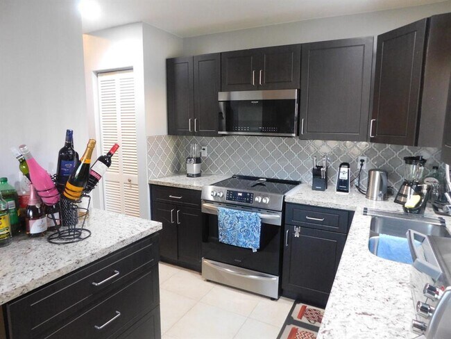 Building Photo - 2470 NW 99th Way