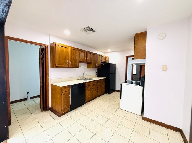 Foto del edificio - 1104 N Bengal Rd