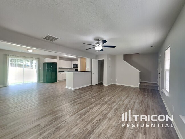 Building Photo - 10520 Katie Creek Ct