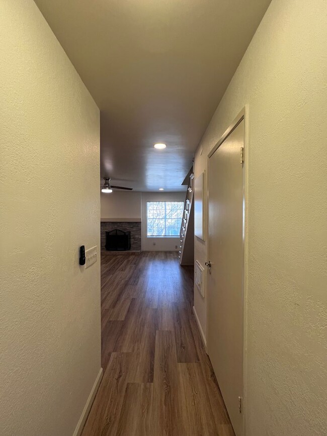 Building Photo - 4580 Ohio St