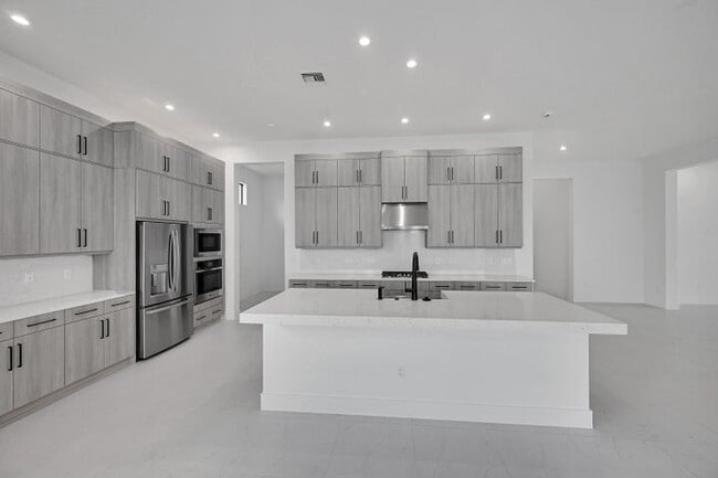 Building Photo - 9520 St Germain Dr