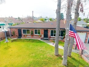 Building Photo - 264 Grandview Dr