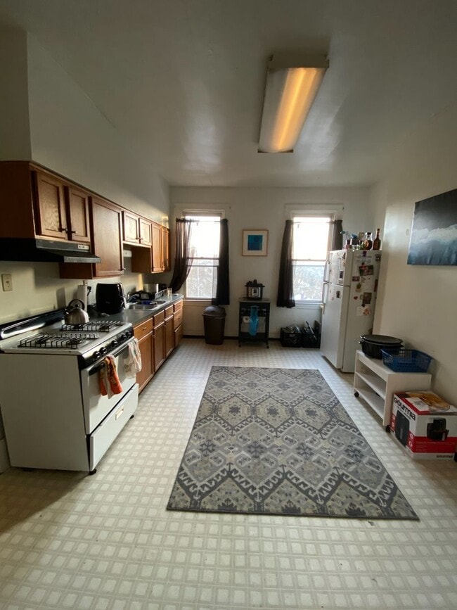 Foto del edificio - AVAILABLE MAY 2026 - Spacious 2 Bedroom Mt Washington Home!