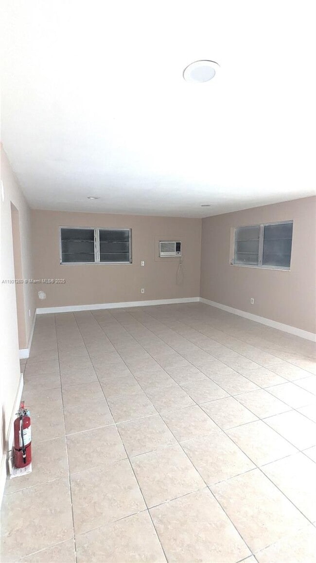 Foto del edificio - 4111 NW 37th Ave