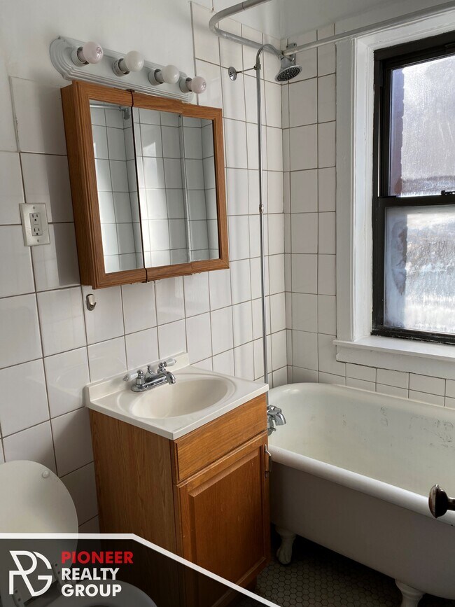 Foto del edificio - 3304 W Schubert Ave