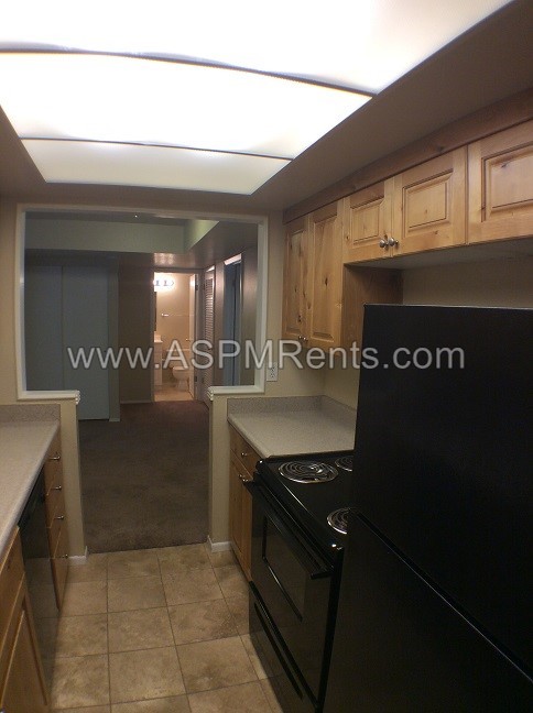 Building Photo - 1281 E Ridge Meadow Ln