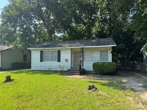 Building Photo - 8706 Cardella Ave