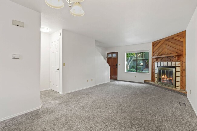 Foto del edificio - Charming 2bd/1.5ba SE Boise Townhome w/Pool