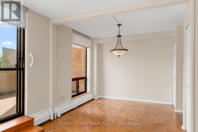 Photo du bâtiment - 515-515 St. Laurent Blvd