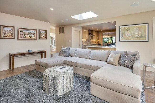 Building Photo - Furnished 2 Bedrooms, Office, 2 1/2 Bathro...