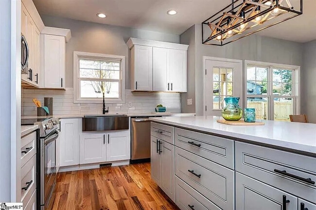 Building Photo - 111 Chestnut St