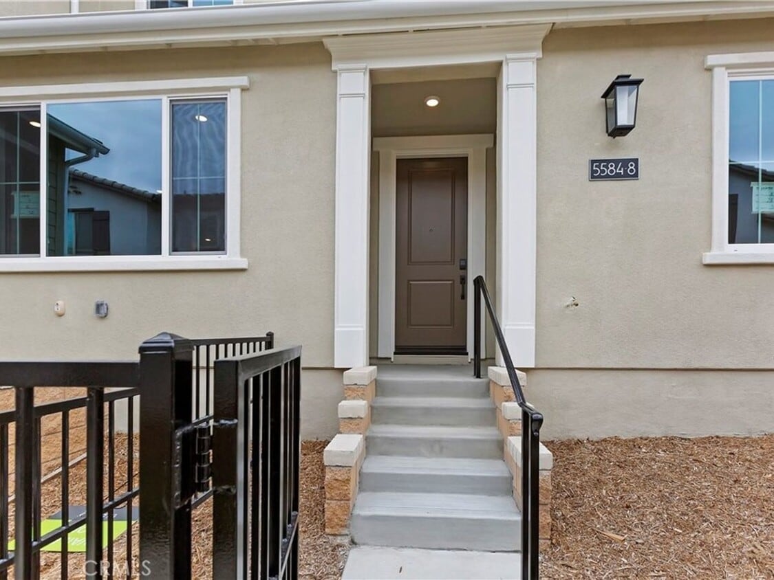 Primary Photo - Beautiful brand new 3 Bedroom Townhome in ...