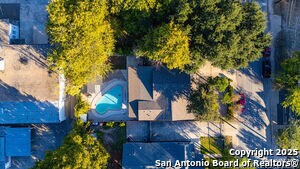 Building Photo - 767 E Myrtle St