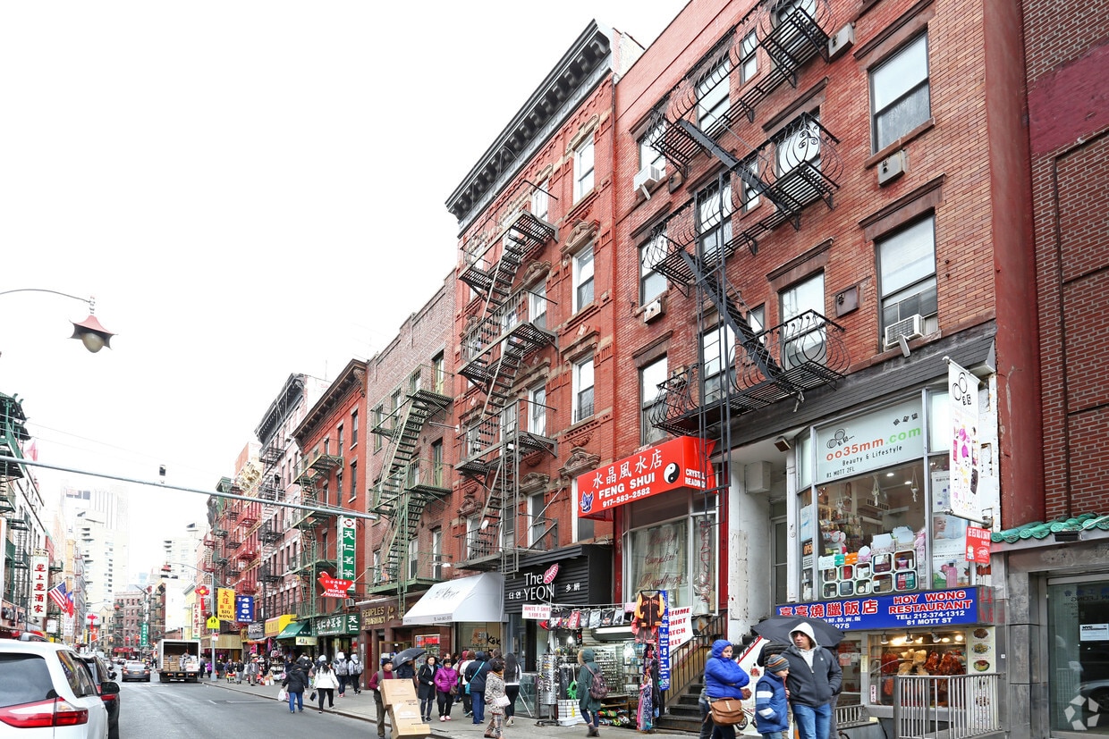 Building Photo - 79 Mott St