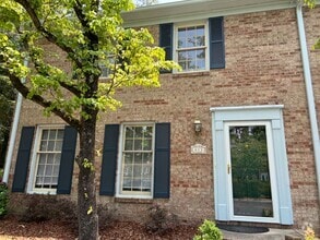 Building Photo - 813 Seabury Ct