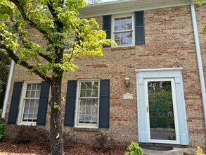 Building Photo - 813 Seabury Ct