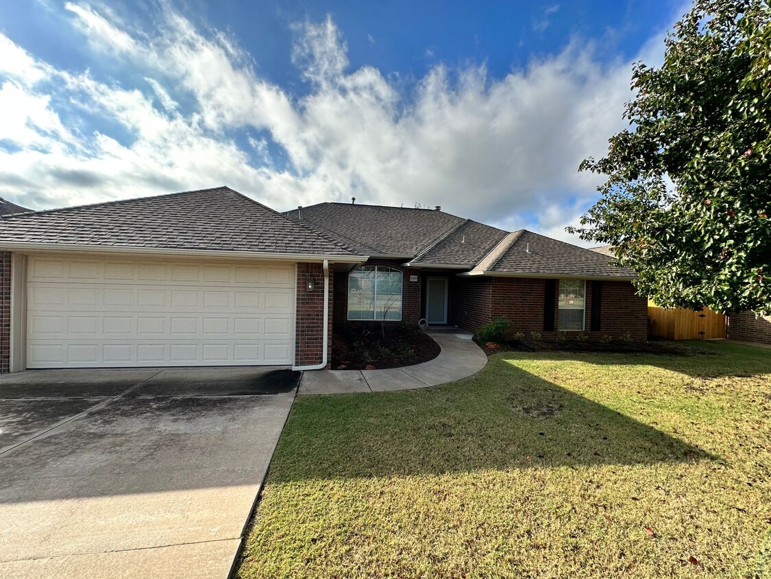 Foto principal - 4 Bedroom Edmond House