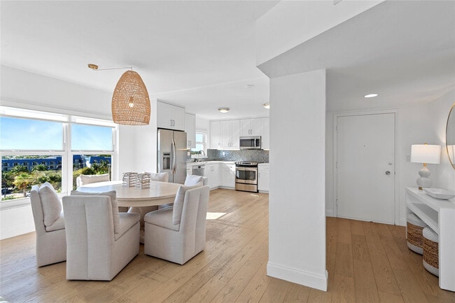 Building Photo - 3850 Galt Ocean Dr