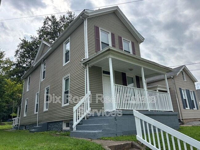Photo - 411 Millikin Street House