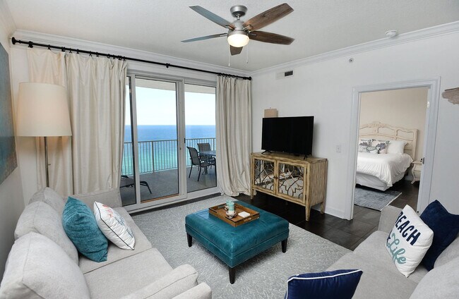 Foto del edificio - 17545 Front Beach Rd
