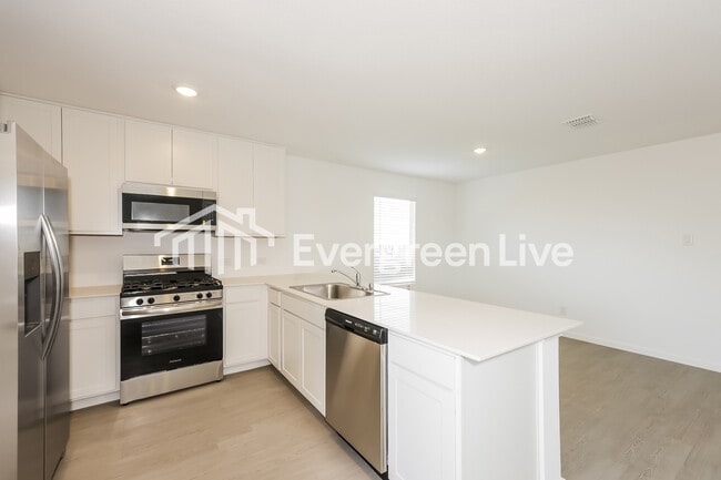 Building Photo - 10536 Desert Hawk Cir