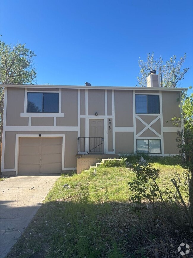 Building Photo - 4935 Ivor Dr