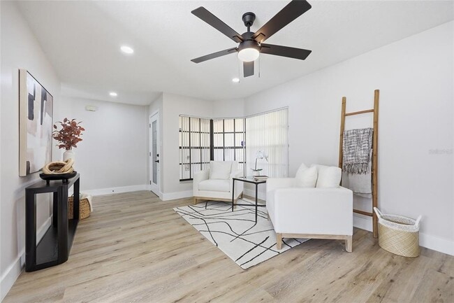 Building Photo - 645 Rosemere Cir