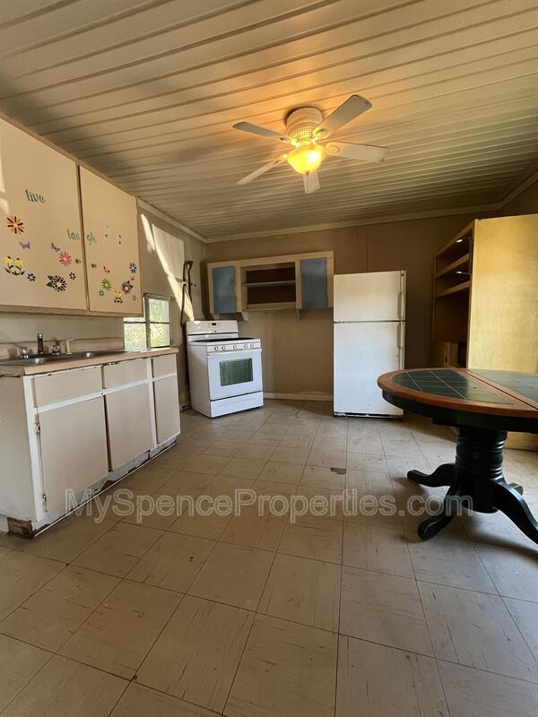 Foto del edificio - 564 W James Lee Blvd