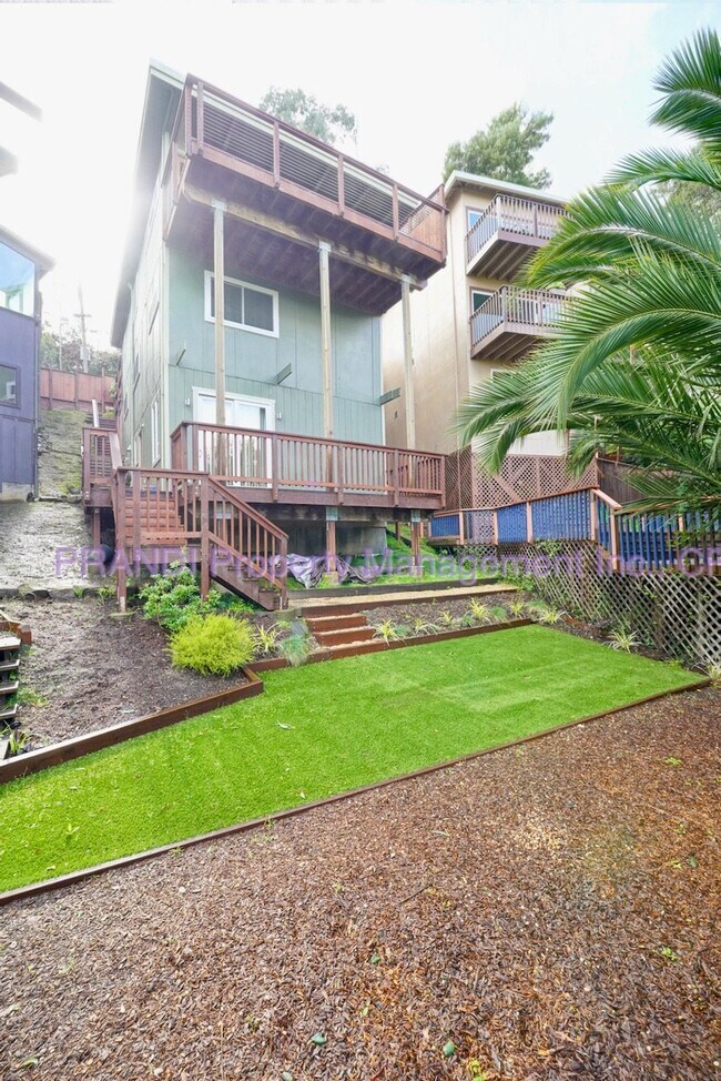 Foto del edificio - Immaculate Mill Valley Home with Bonus Apa...
