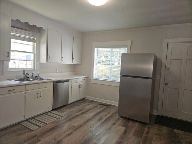 Building Photo - 5531 Wrightsville Ave