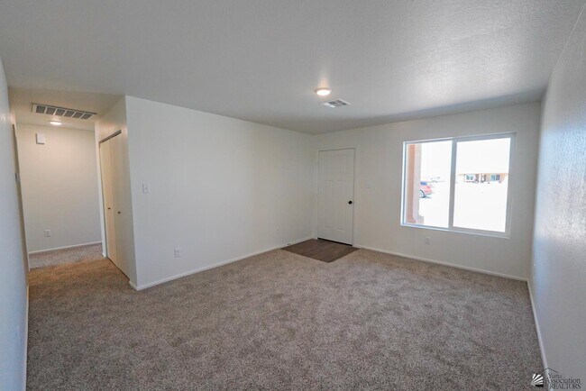 Building Photo - 7415 E 45th Pl