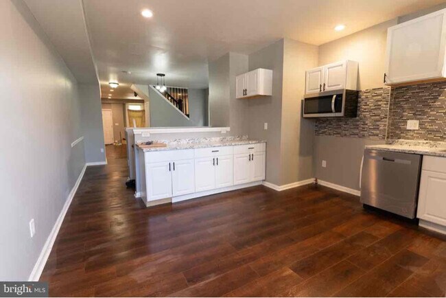 Building Photo - 2210 Mt Holly St