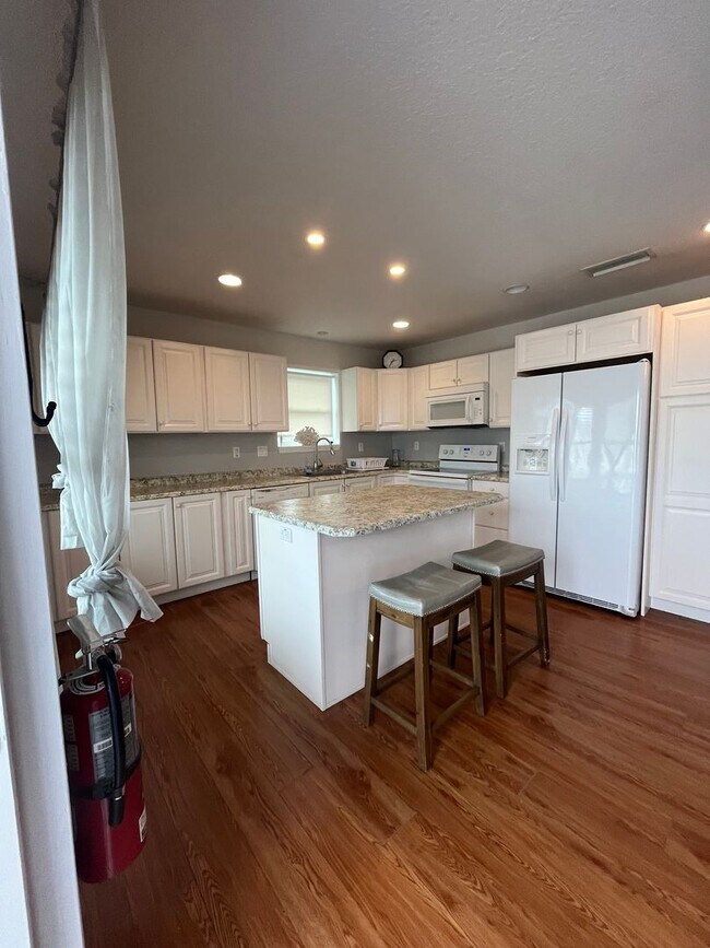 Foto del edificio - Flagler Beach 2BR/1.5BA Fully Furnished Up...