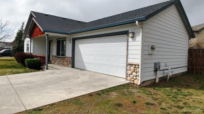 Foto del edificio - Beautiful Craftsman Style Home