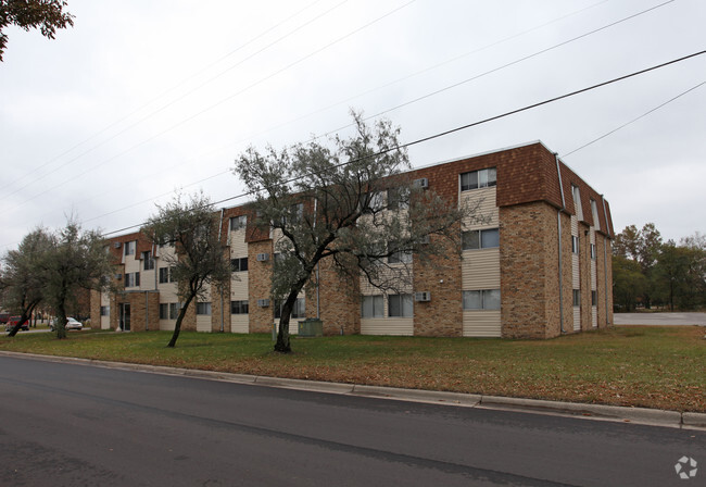 Building Photo - Martin Estates