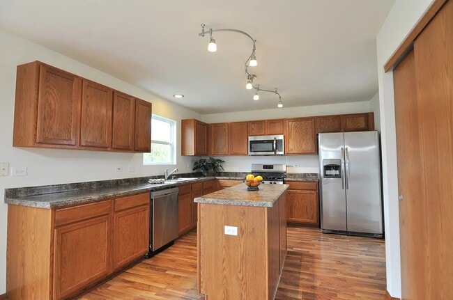 Foto del edificio - 1645 Prairieview Blvd