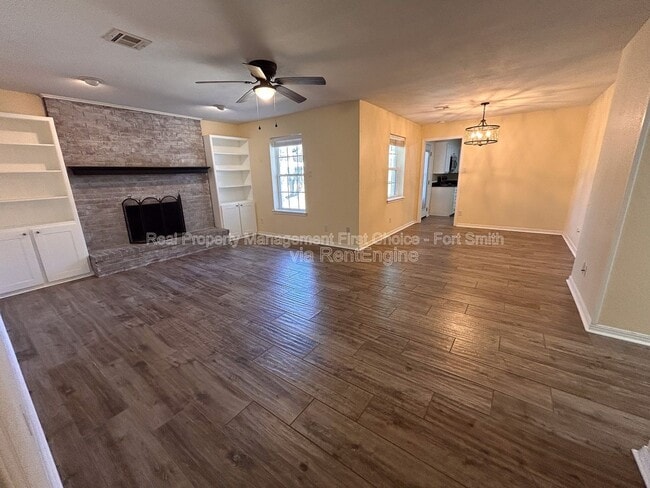 Building Photo - 3200 S 56th St