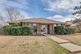 Building Photo - 3420 Lilac Ln