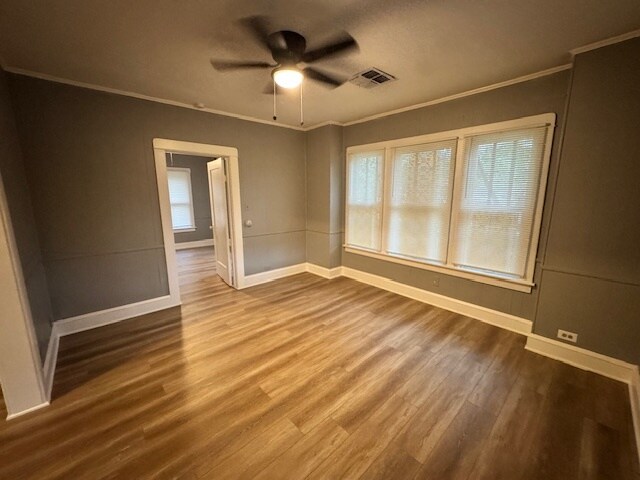 Foto del edificio - 1532 McKenzie Ave