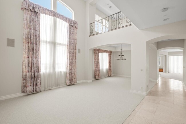 Foto del edificio - Stunning 4 bed, 4.5 bath home located on a quiet and highly desirable street in Redondo Beach