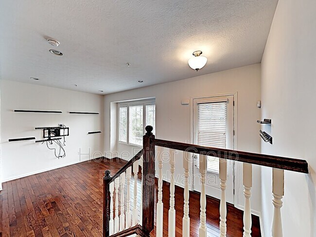 Building Photo - 214 Venango Trail