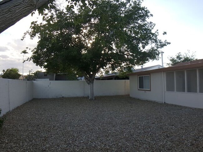Building Photo - 5483 Waltham Ln