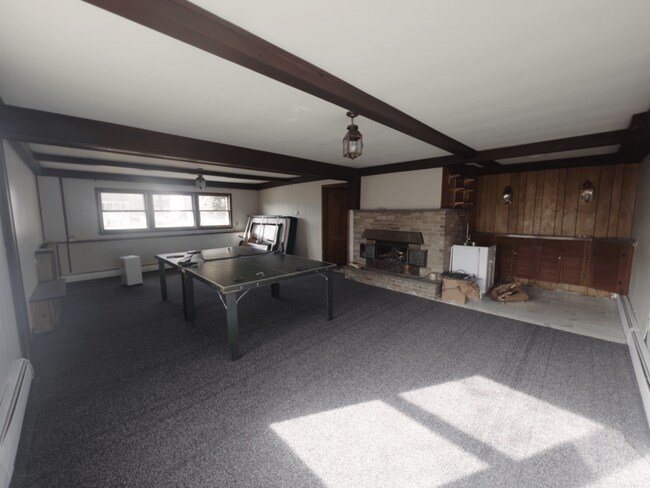 Foto del edificio - 512 Old Lane Rd