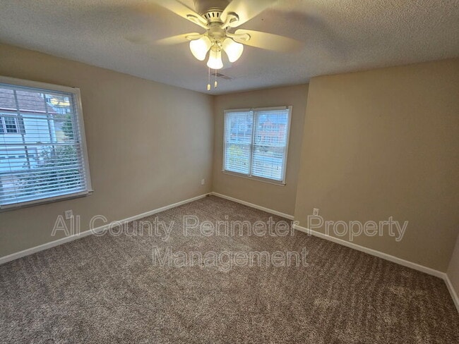 Building Photo - 978 W Mill Bend