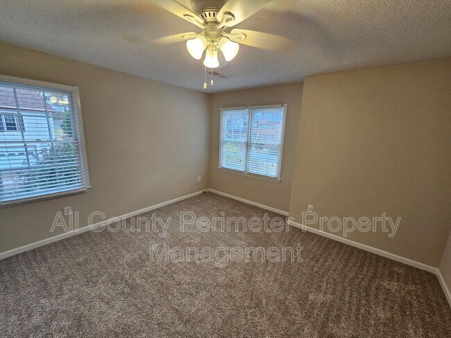 Foto del edificio - 978 W Mill Bend