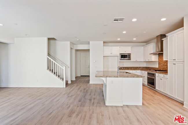 Building Photo - 11611 Cantara Dr