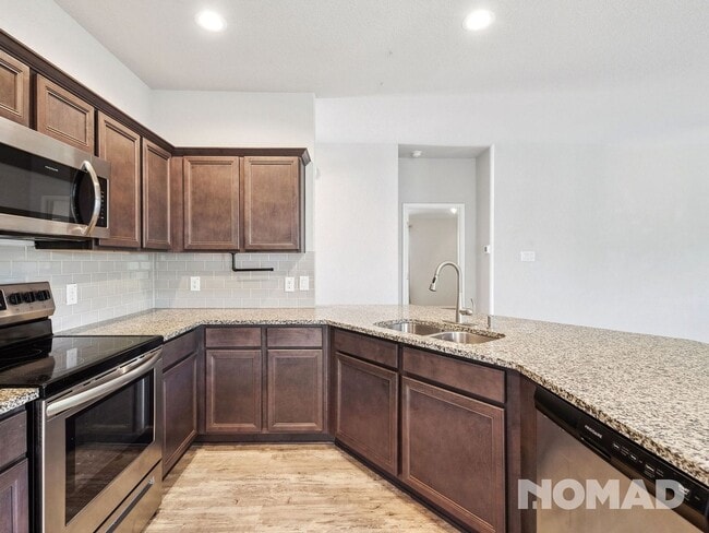 Building Photo - 3 Bedroom Single Family Home in New Braunfels