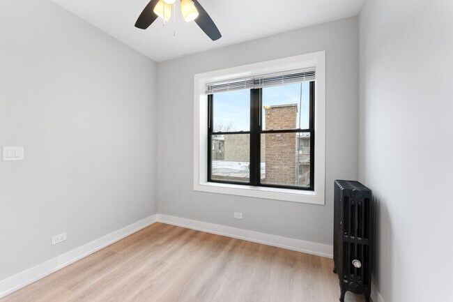 Foto del edificio - 1546 W Jonquil Terrace